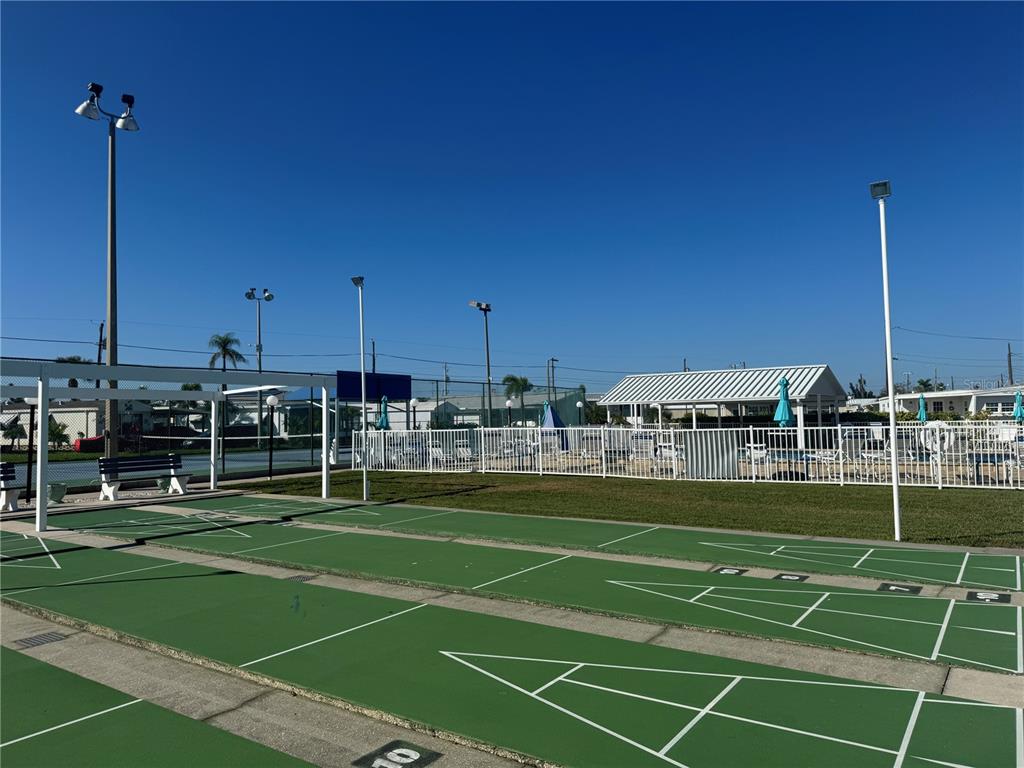 61 5th Avenue Venice, FL 34285 - Photo 34 of 35 a view of a tennis court
