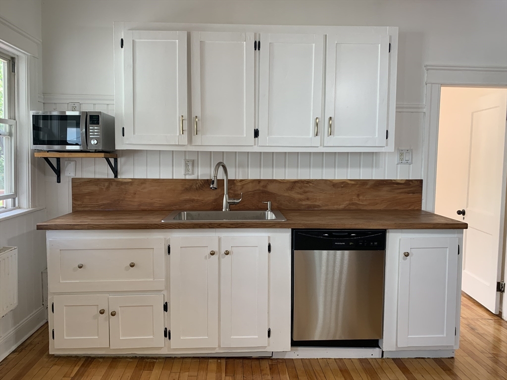 314 Plantation Street Worcester, MA 01604 - Photo 8 of 30