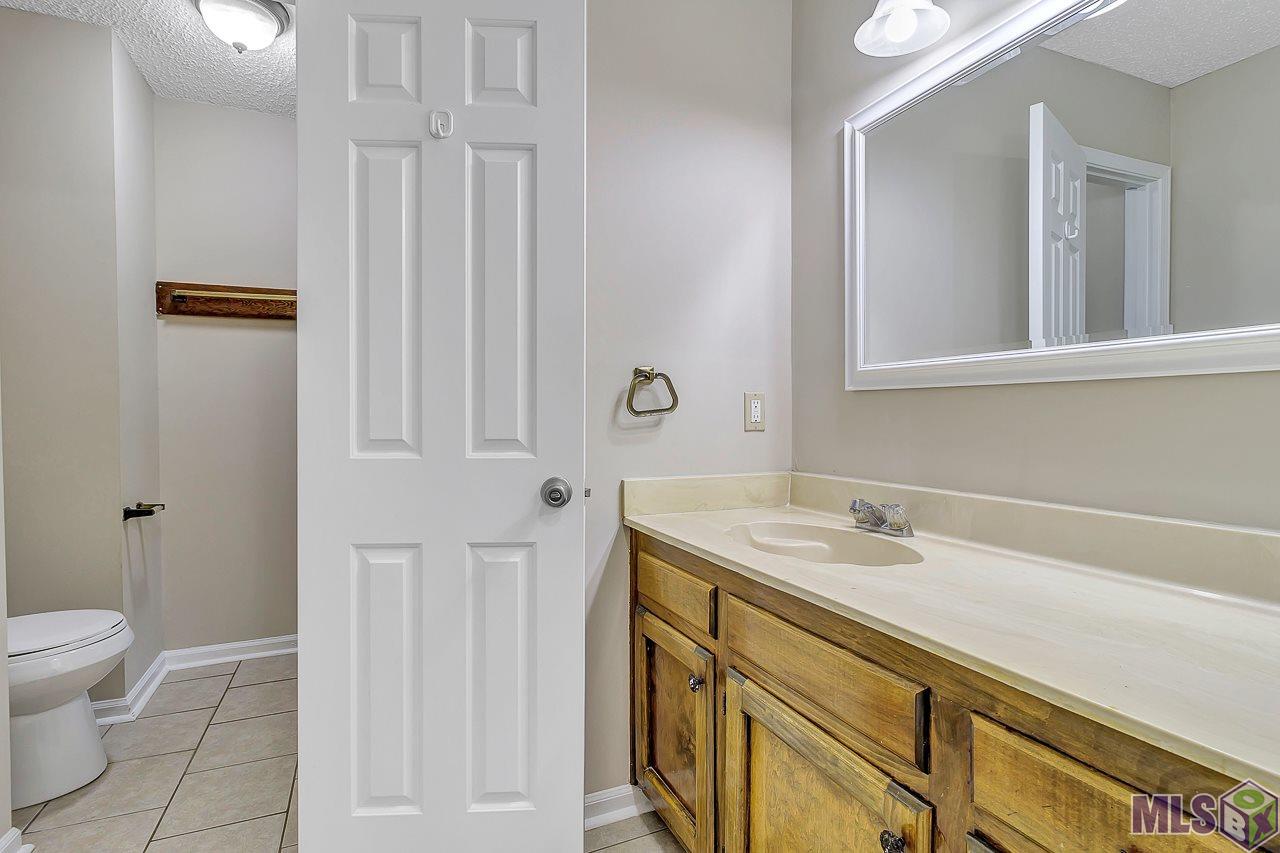 9373 Fox Run Avenue Baton Rouge, LA 70808 - Photo 9 of 15 Gallery Image 9