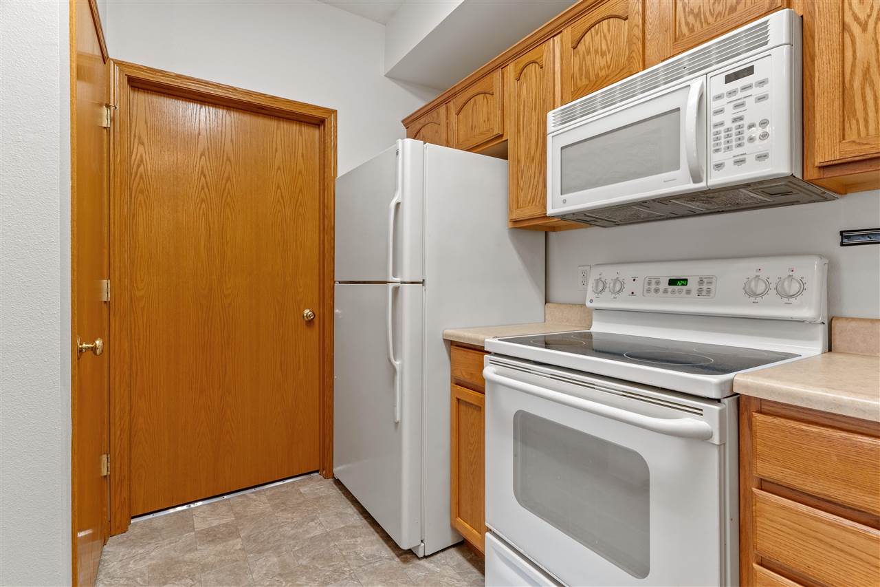 2953 Heinz Road, Unit 2 Iowa City, IA 52240 - Photo 5 of 23 Gallery Image 5