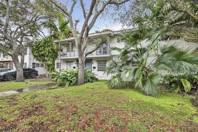 $2,800,000 | 4855 University Drive, Unit 4855, Coral Gables, FL 33146