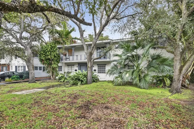 $2,800,000 | 4855 University Drive, Unit 4855, Coral Gables, FL 33146