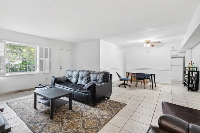 $2,800,000 | 4855 University Drive, Unit 4855, Coral Gables, FL 33146