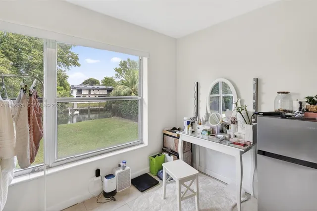 $2,800,000 | 4855 University Drive, Unit 4855, Coral Gables, FL 33146