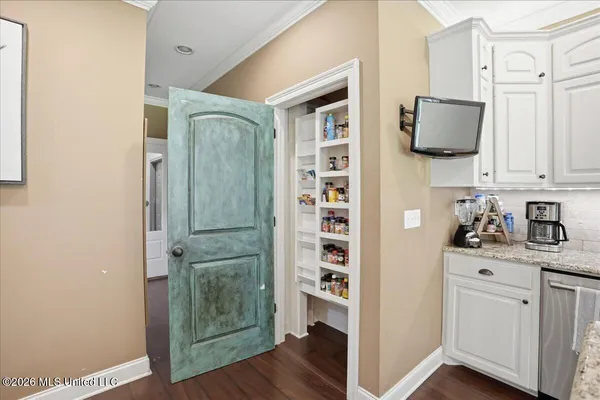 $549,900 | 206 Pioneer Hl Drive, Carthage, MS 39051