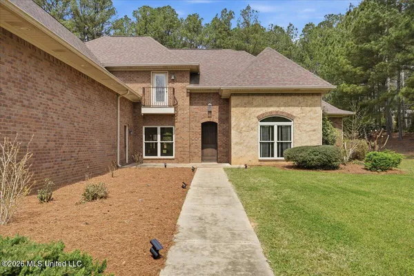 $549,900 | 206 Pioneer Hl Drive, Carthage, MS 39051