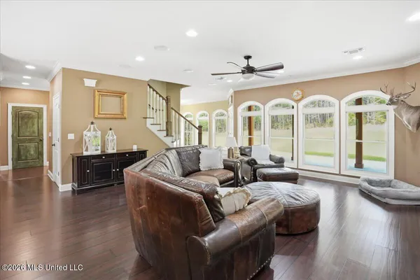 $549,900 | 206 Pioneer Hl Drive, Carthage, MS 39051