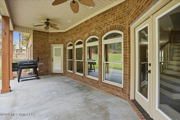 $549,900 | 206 Pioneer Hl Drive, Carthage, MS 39051