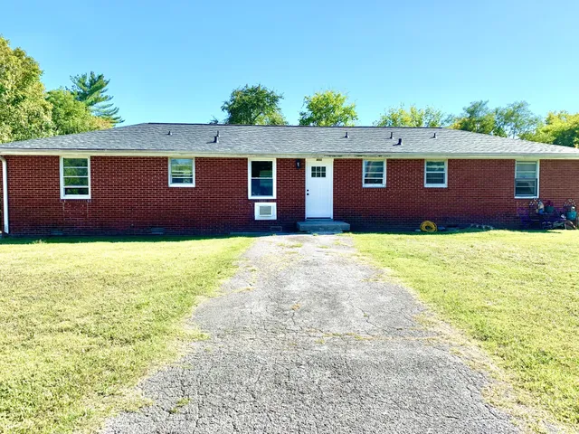 $875 | 462 Circle Drive, Unit 462, Clarksville, TN 37043