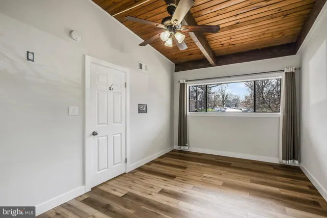 $1,850 | 7758 Donnybrook Court, Unit 201, Annandale, VA 22003