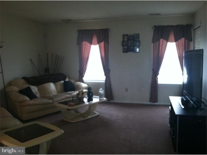 38 Maynard Drive, Unit B Sicklerville, NJ 08081 - Photo 2 of 7