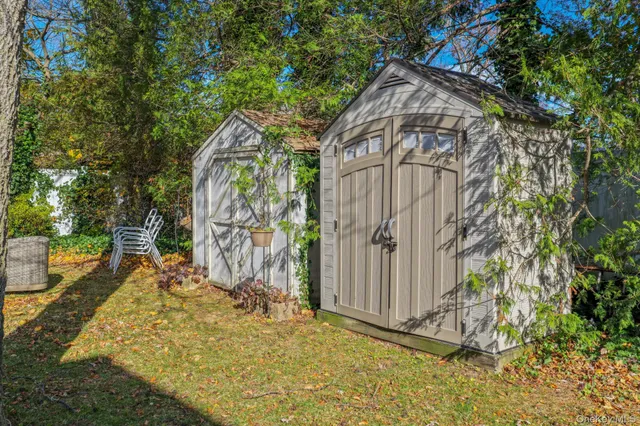 a view of a bird bath