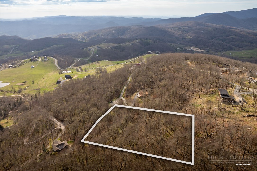 4 North Chappell Road Banner Elk, NC 28604 - Photo 7 of 14 a view of an mountain