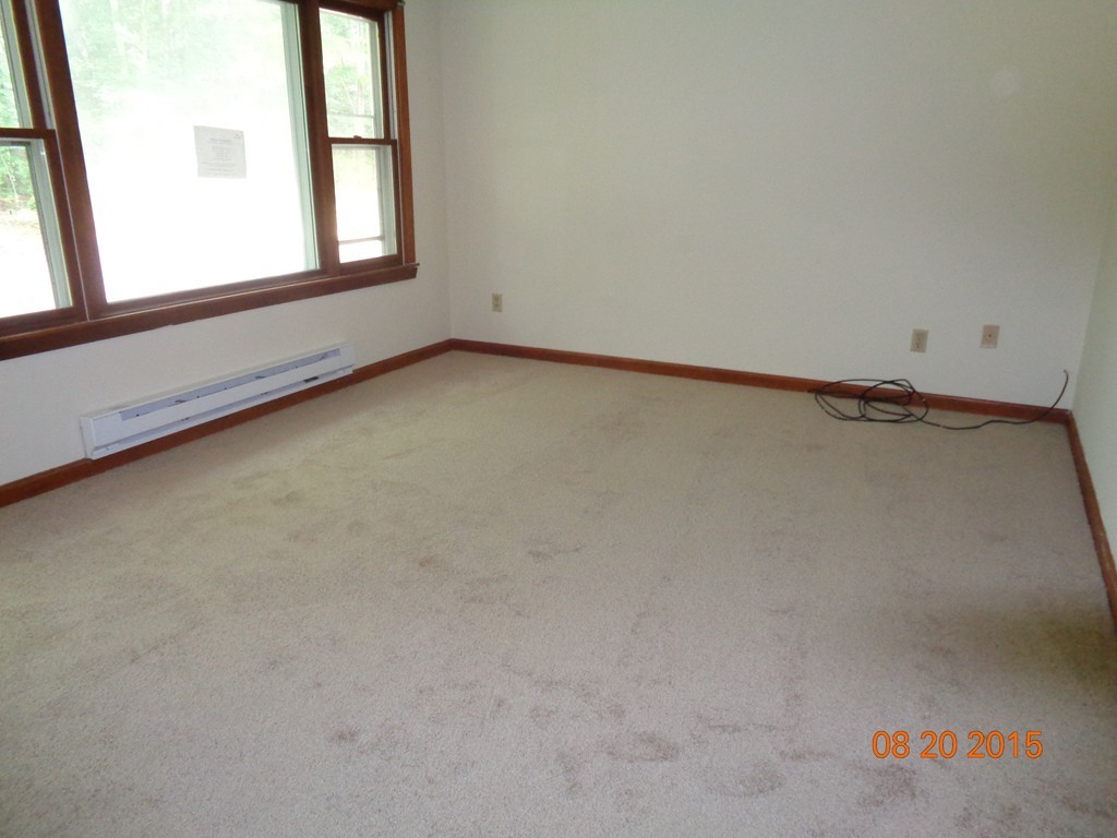 37 Borkum Road Spencer, MA 01562 - Photo 2 of 12 Gallery Image 2