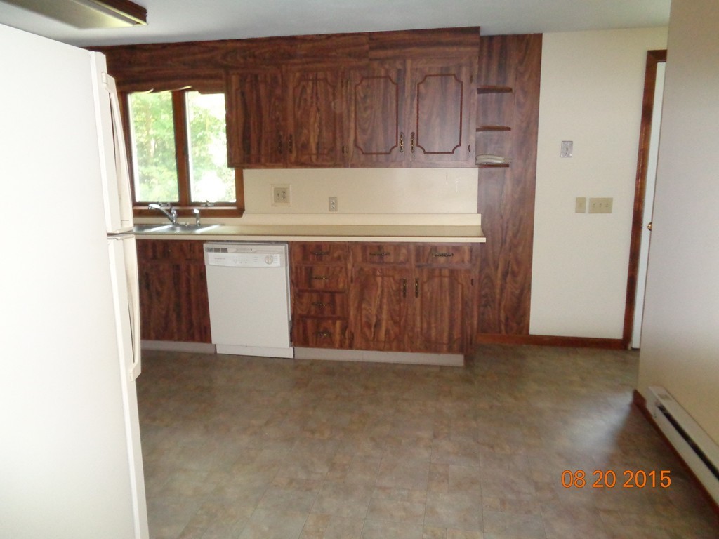 37 Borkum Road Spencer, MA 01562 - Photo 4 of 12 Gallery Image 4