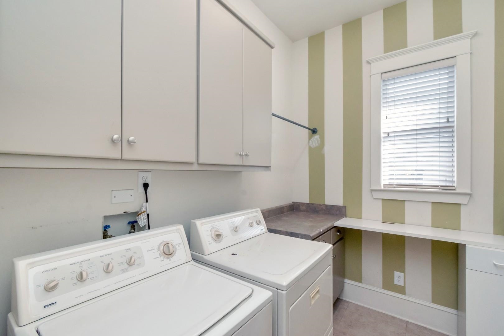 890 Randall Avenue Daphne, AL 36526 - Photo 44 of 47 Laundry