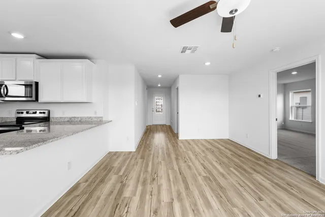 $283,900 | 16056 Imes Way, Lytle, TX 78052