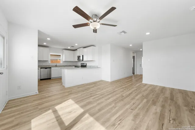 $283,900 | 16056 Imes Way, Lytle, TX 78052