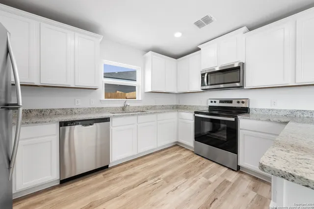 $283,900 | 16056 Imes Way, Lytle, TX 78052