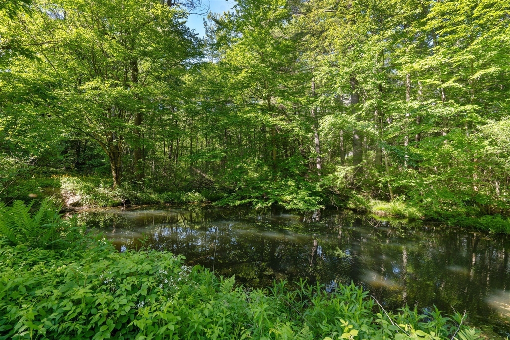 1 Leno Road Sturbridge, MA 01566 - Photo 27 of 33