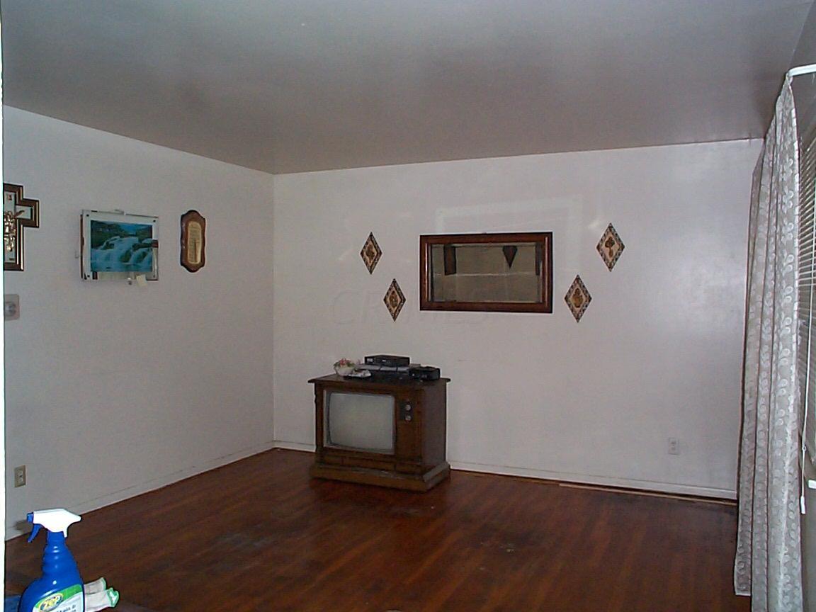2759 Roxbury Road Columbus, OH 43219 - Photo 3 of 13 Gallery Image 3