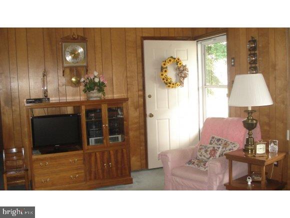 244 Wave Road Manahawkin, NJ 08050 - Photo 4 of 18