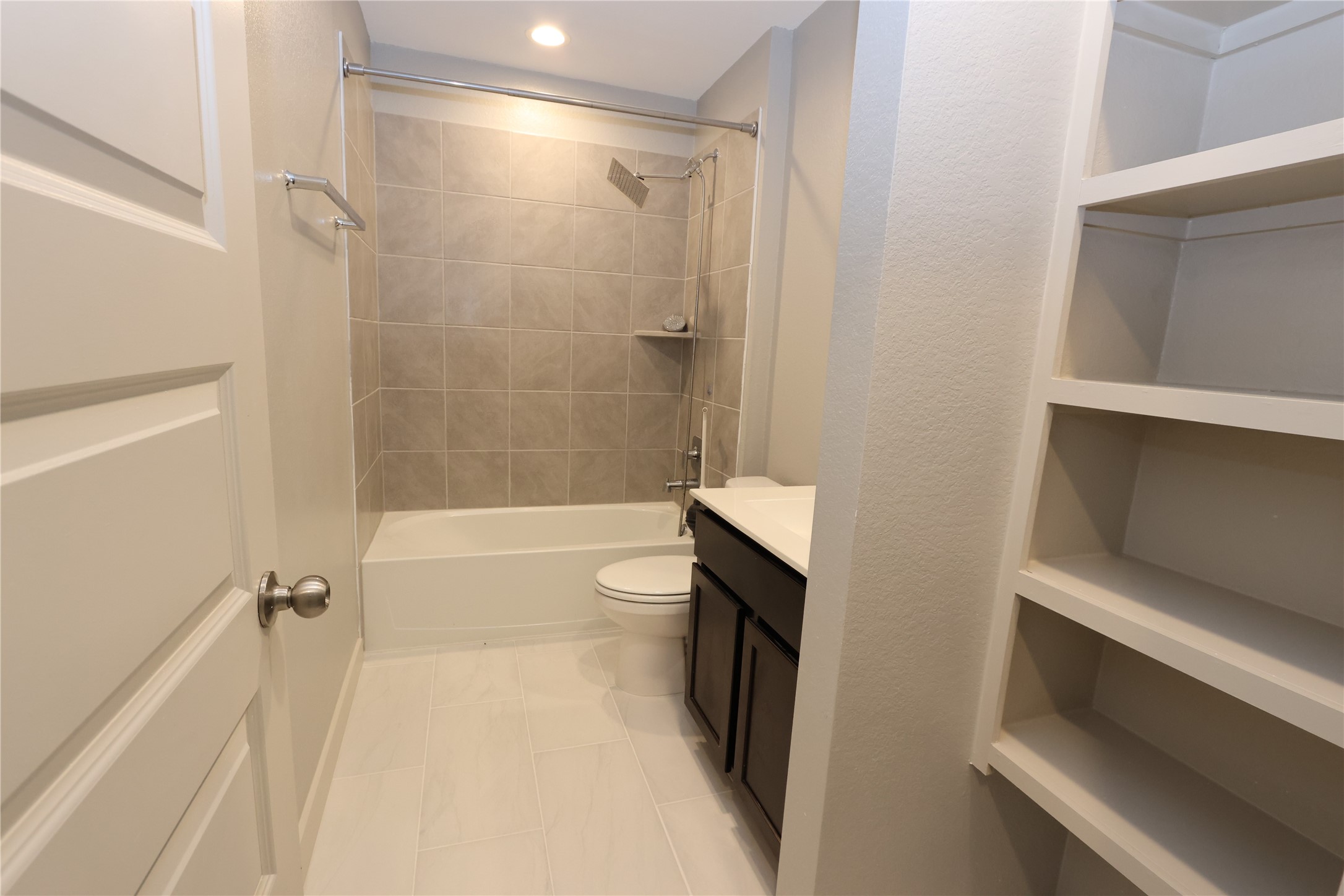 8210 Brahman Lane Rosharon, TX 77583 - Photo 9 of 12