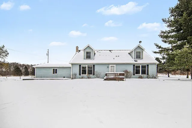$1,100,000 | 10955 Sooten Road, Manchester, MI 48158
