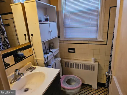 $275,000 | 2420 Cedar Lane, Drexel Hill, PA 19026