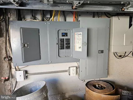 $275,000 | 2420 Cedar Lane, Drexel Hill, PA 19026