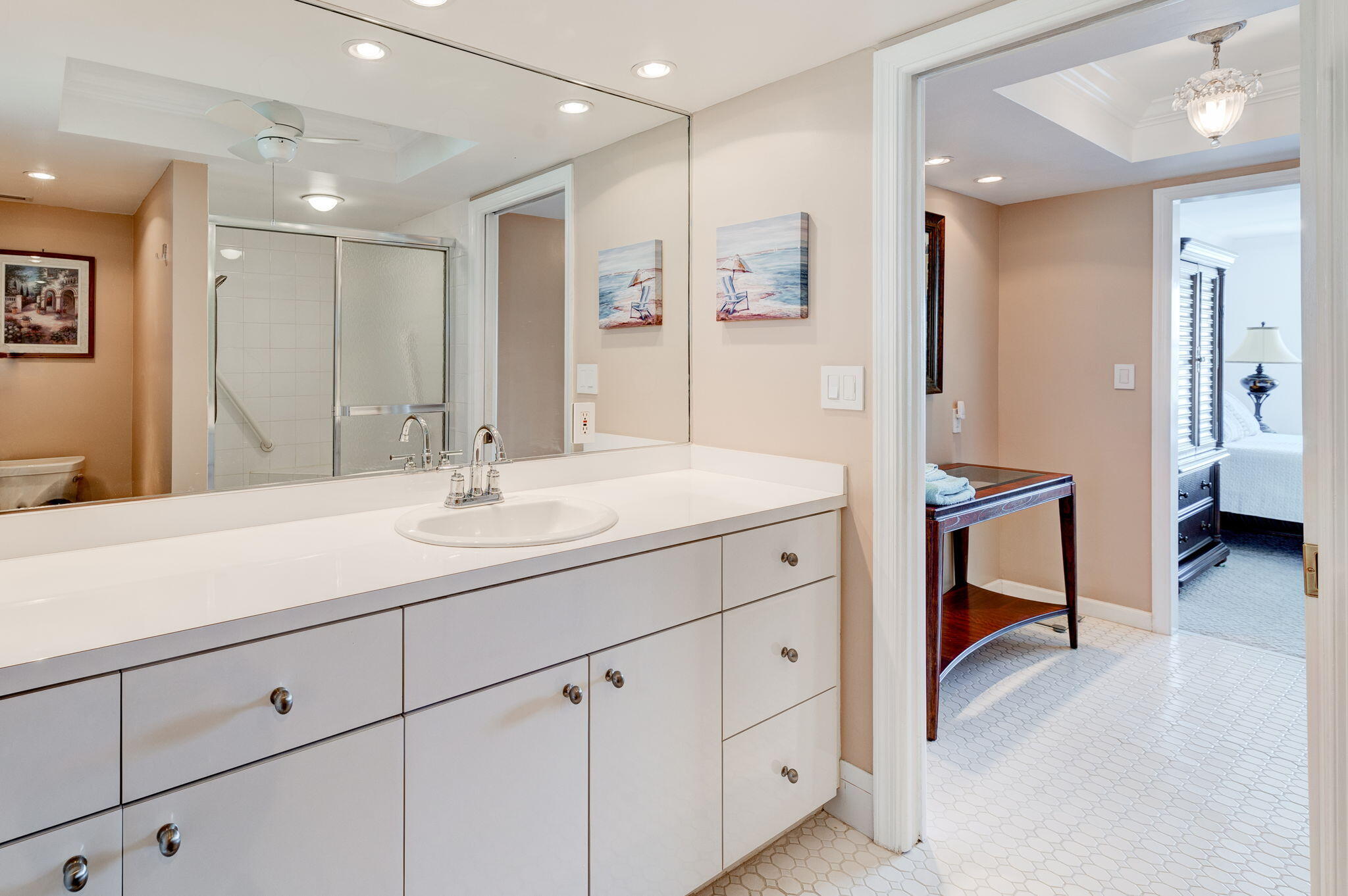 2871 North Ocean Boulevard, Unit R460 Boca Raton, FL 33431 - Photo 14 of 38 Primary bathroom