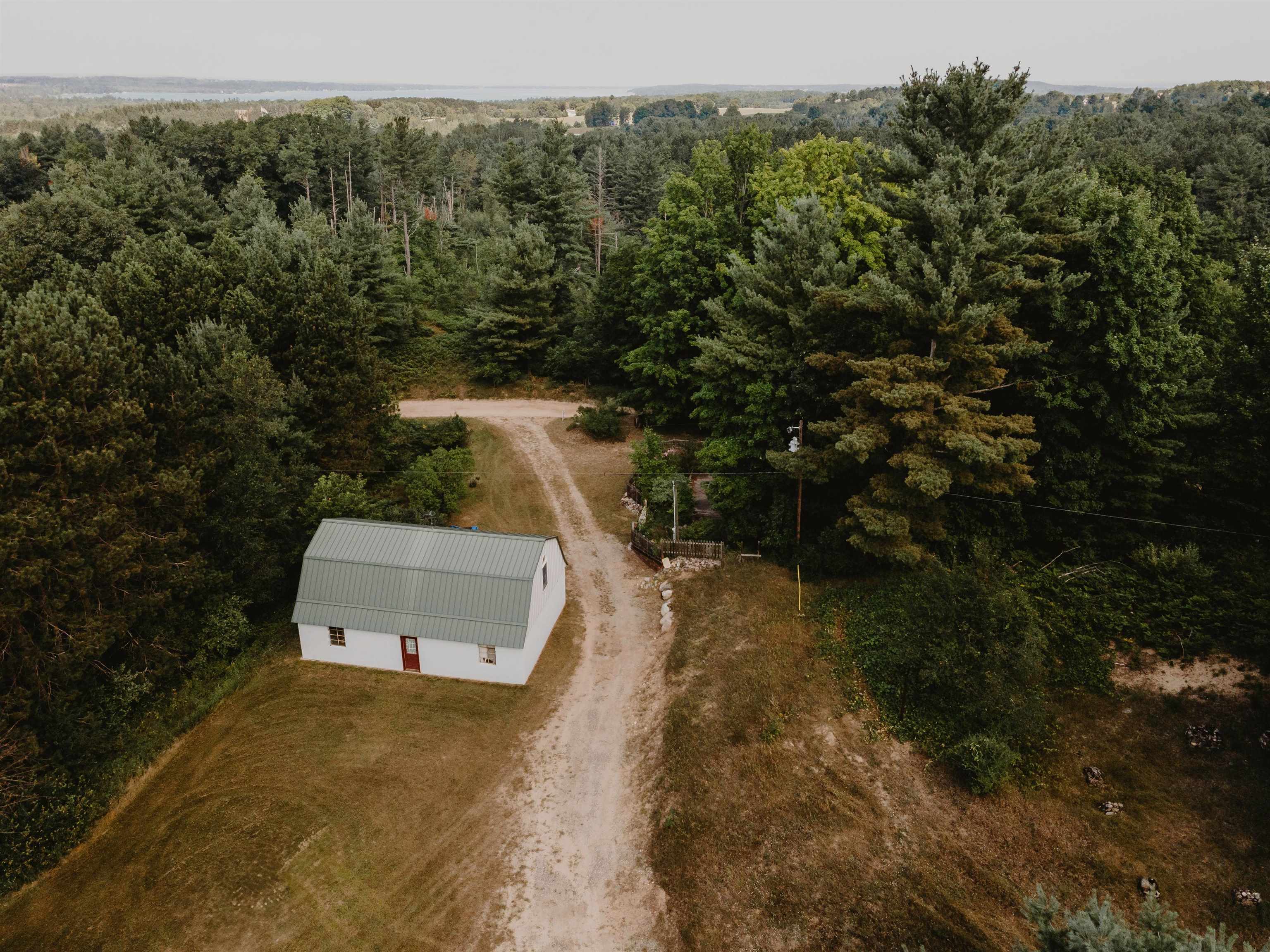 11268 Watson Road Williamsburg, MI 49690 - Photo 5 of 57