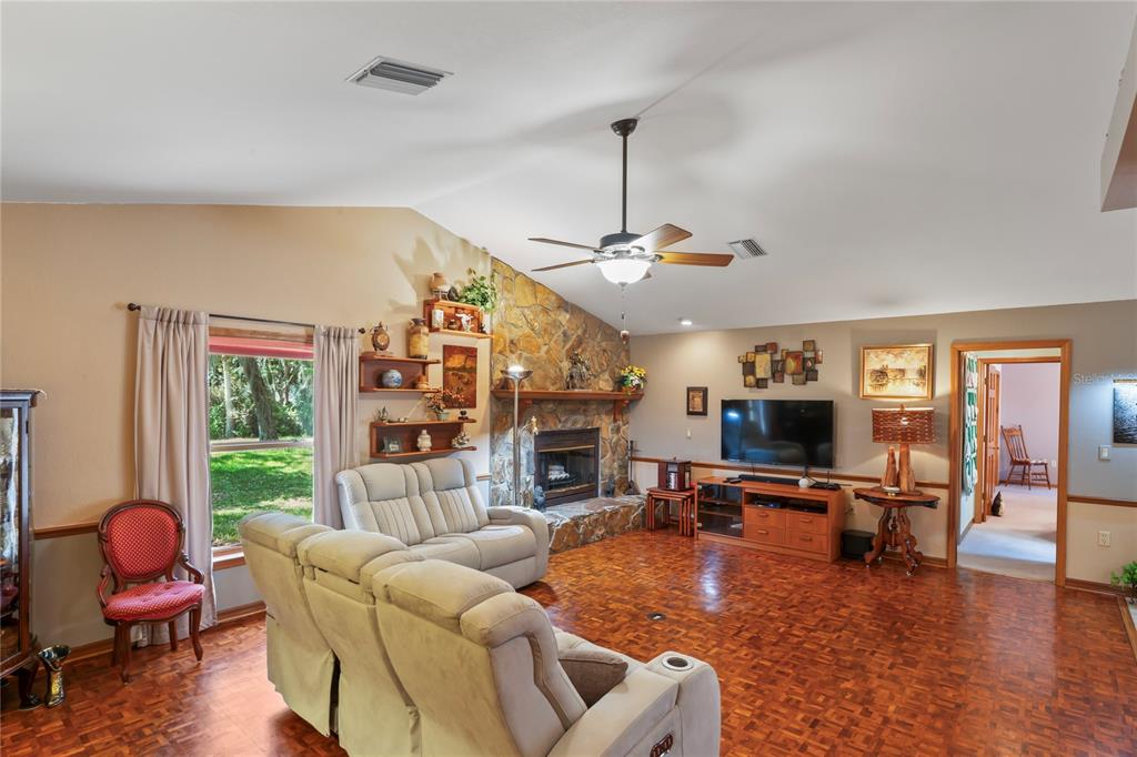 7353 Dogwood Crescent Spring Hill, FL 34607 - Photo 29 of 98