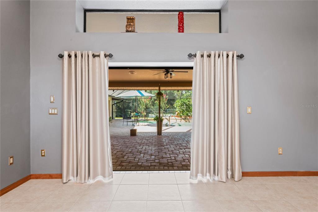 7353 Dogwood Crescent Spring Hill, FL 34607 - Photo 10 of 98