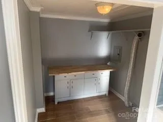 a view of utility room