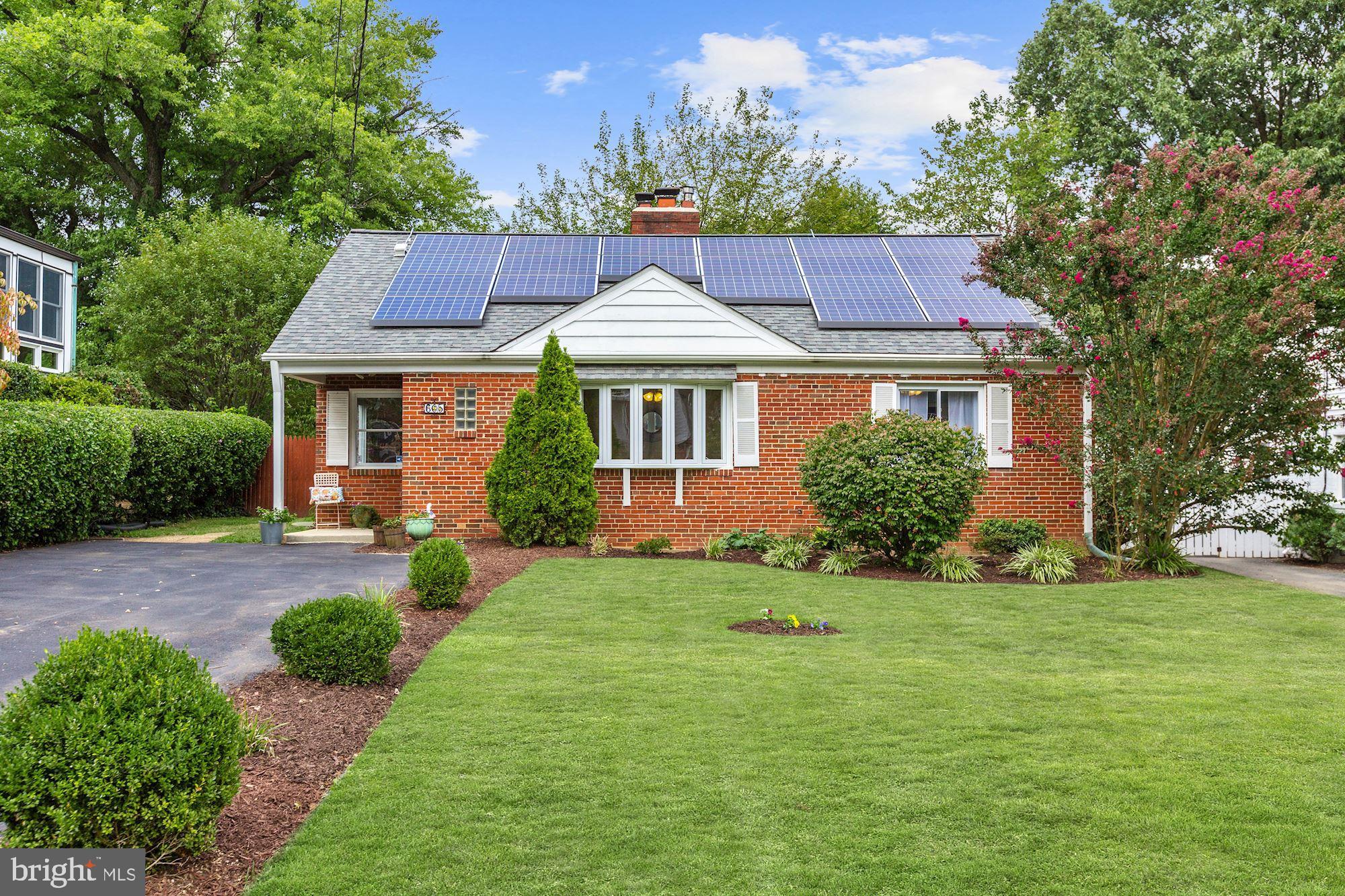 605 Forest Glen Road Silver Spring, MD 20901 - Photo 1 of 24