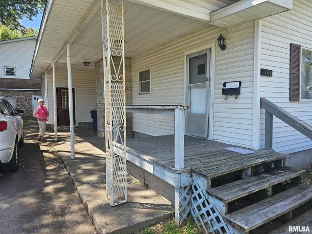 $100,000 | 1208-1210 East Main Street, West Frankfort, IL 62896