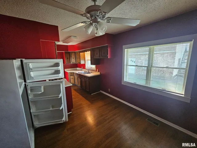 $100,000 | 1208-1210 East Main Street, West Frankfort, IL 62896