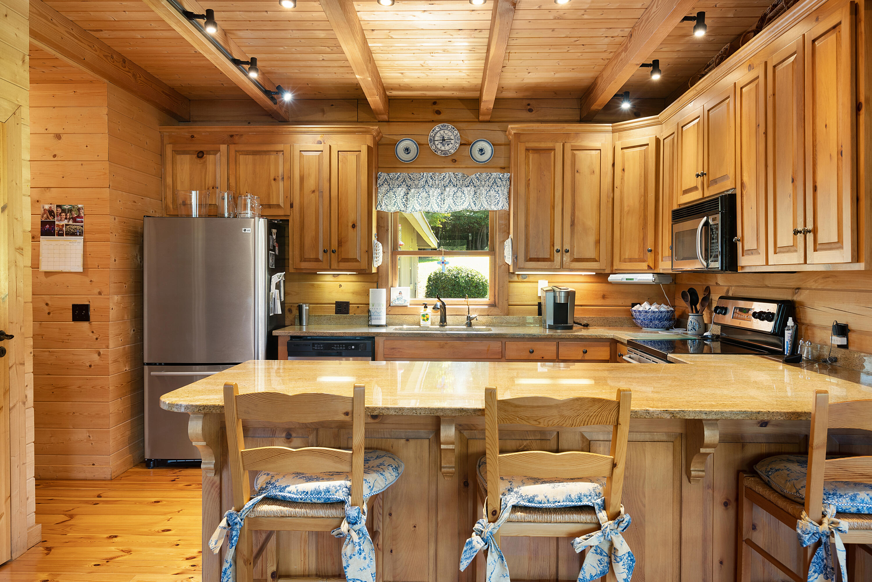 5758 Tallant Road Ooltewah, TN 37363 - Photo 26 of 93 Interior_5758 tallant rd-6