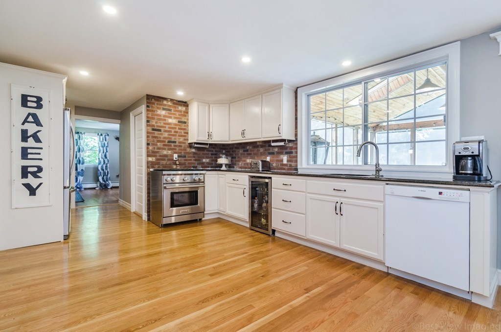 29 Robinwood Road Acton, MA 01720 - Photo 6 of 30 Gallery Image 6