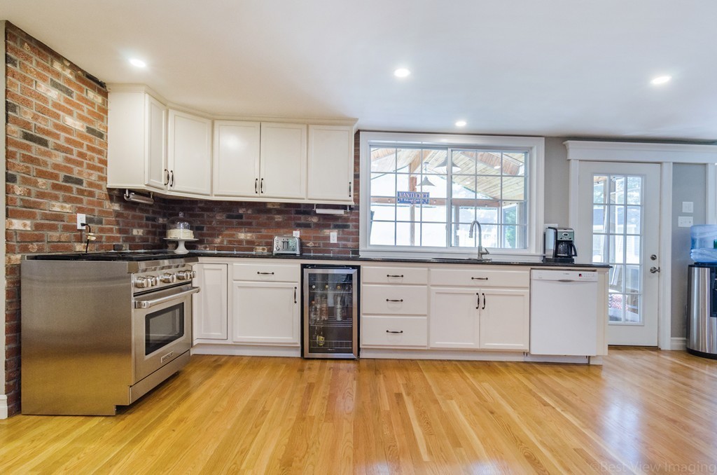 29 Robinwood Road Acton, MA 01720 - Photo 7 of 30 Gallery Image 7