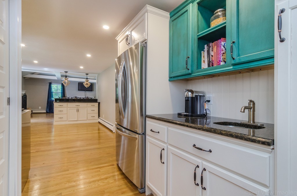 29 Robinwood Road Acton, MA 01720 - Photo 10 of 30 Gallery Image 10