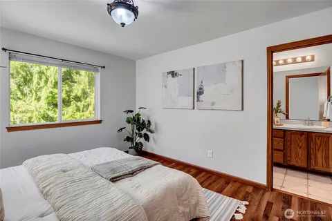 $870,000 | 4922 146th Place Southeast, Everett, WA 98208