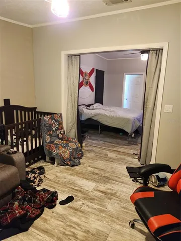 a spacious bathroom with double vanity sink a bathtub and mirror