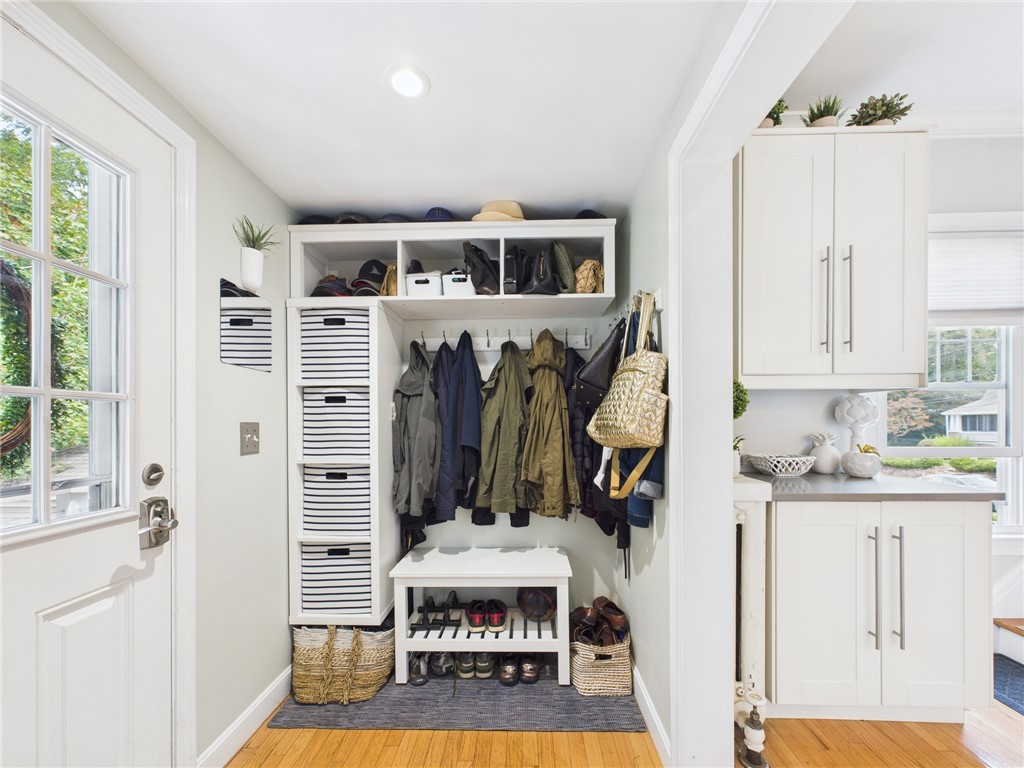 28 Spruce Street Westerly, RI 02891 - Photo 15 of 40