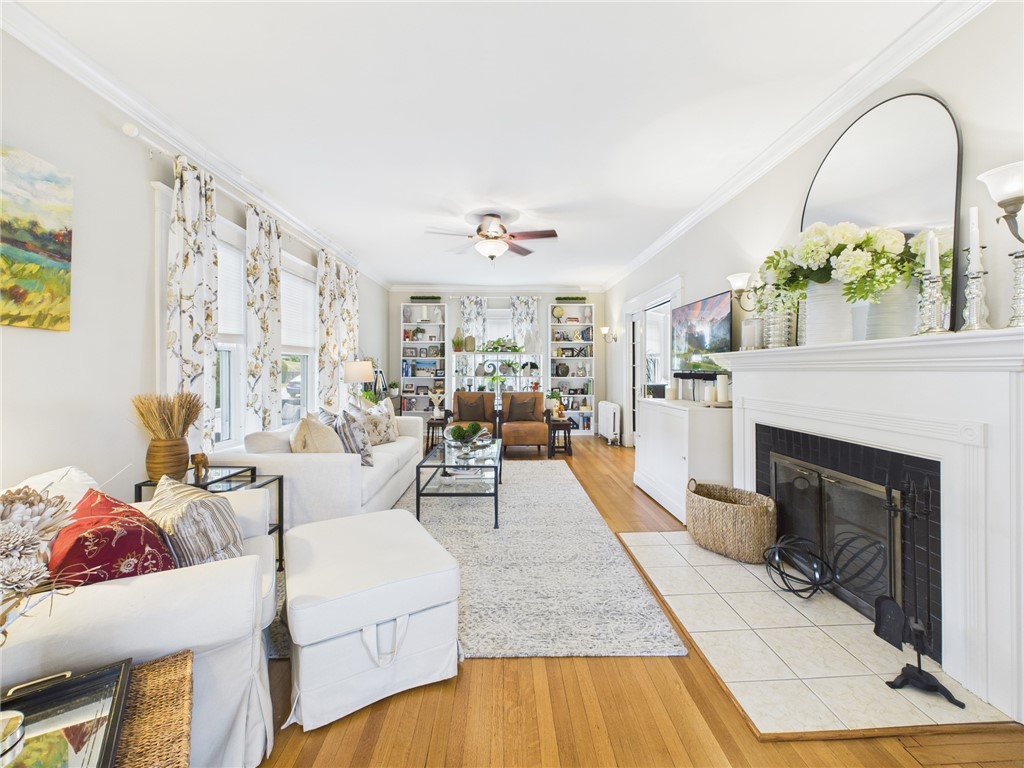 28 Spruce Street Westerly, RI 02891 - Photo 4 of 40