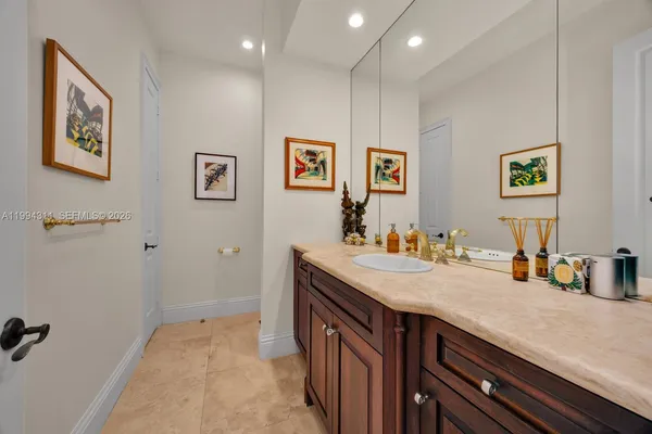 $5,900,000 | 3471 Main Highway, Unit 619, Miami, FL 33133
