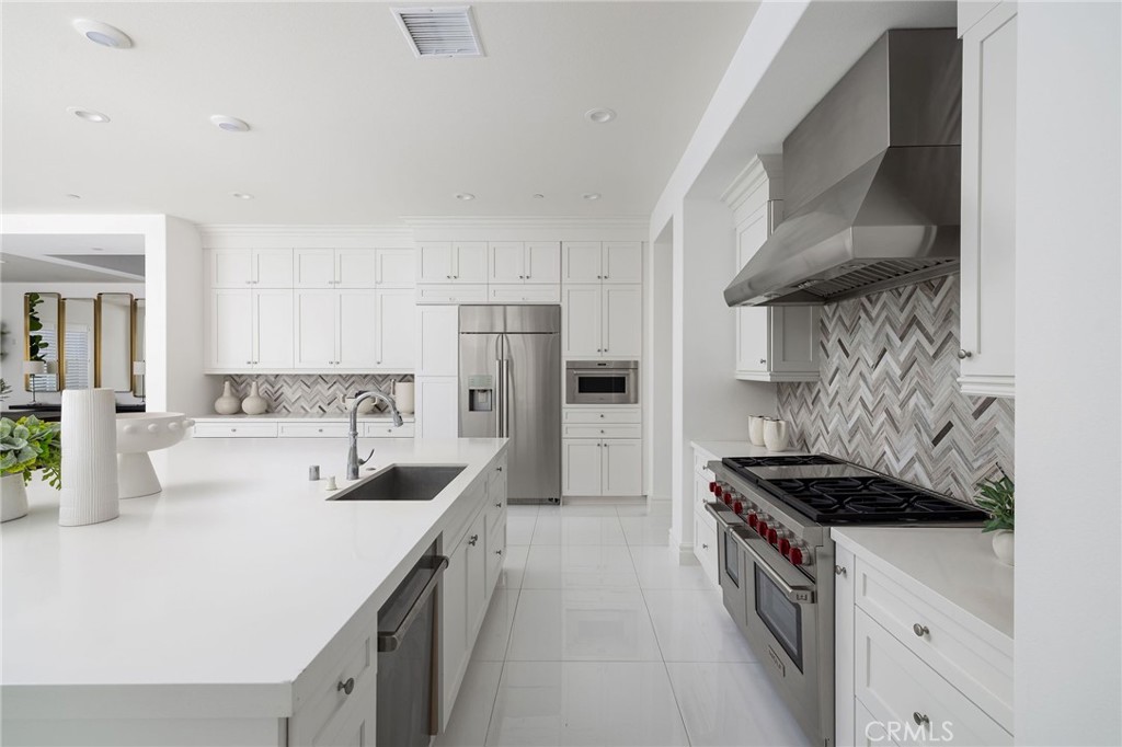 104 Interstellar Irvine, CA 92618 - Photo 17 of 52