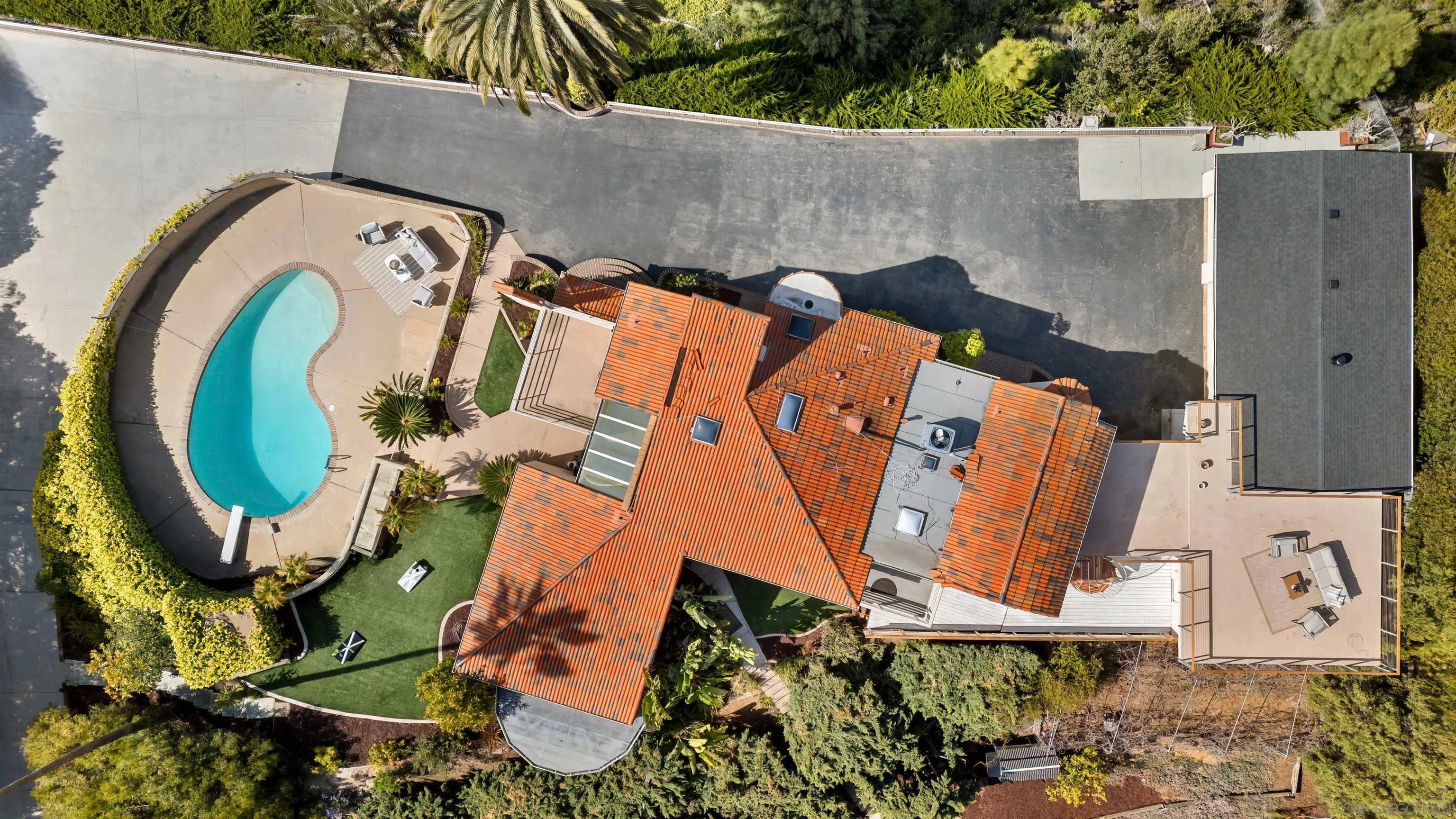 1050 Solana Drive Del Mar, CA 92014 - Photo 45 of 75 an aerial view of a house with swimming pool