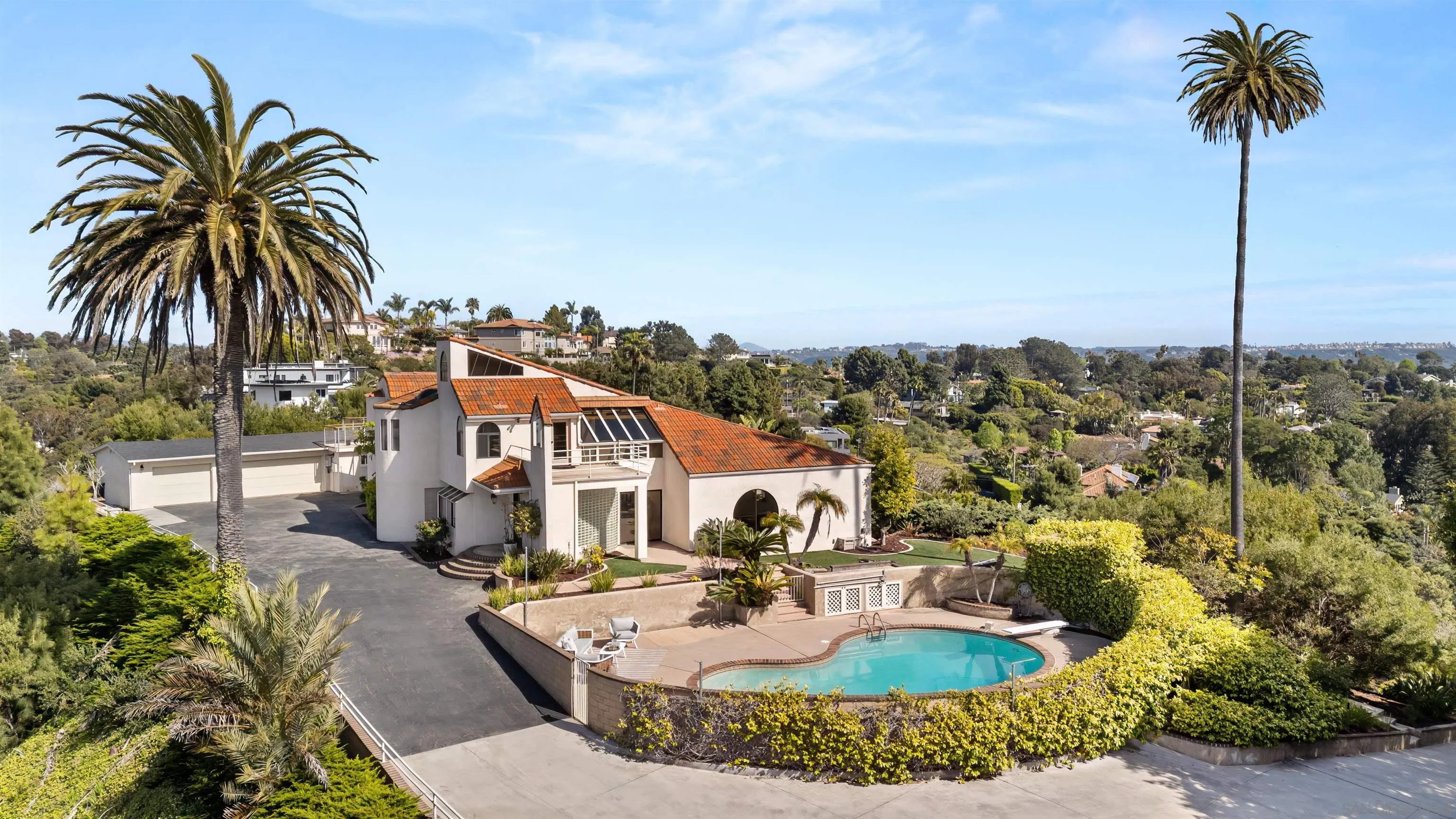 1050 Solana Drive Del Mar, CA 92014 - Photo 8 of 75 a view of a house with pool and porch